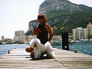 BLONDY CRITTERS from PRAGUE na molu v Gibraltaru